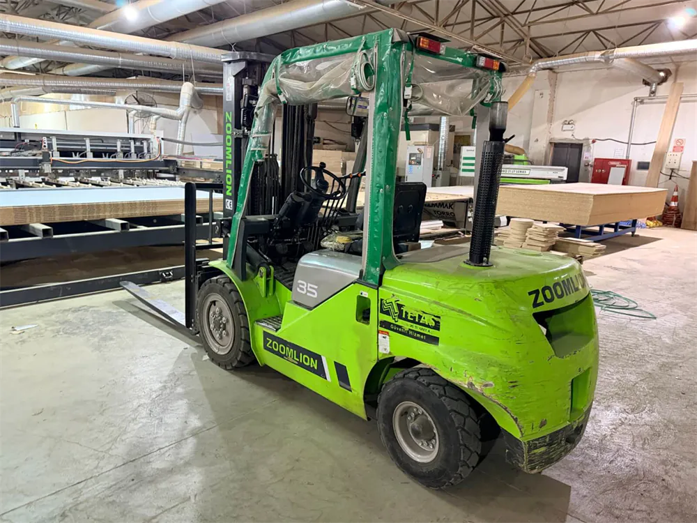 Zoomlion FD35 Forklift (2020) — 3/8