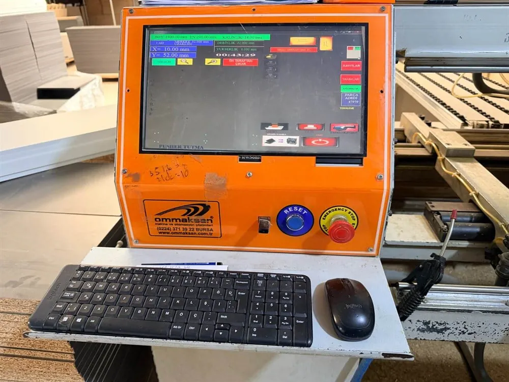 Omaksan Holemaster 100 SL CNC Delik Makinesi — 4/6