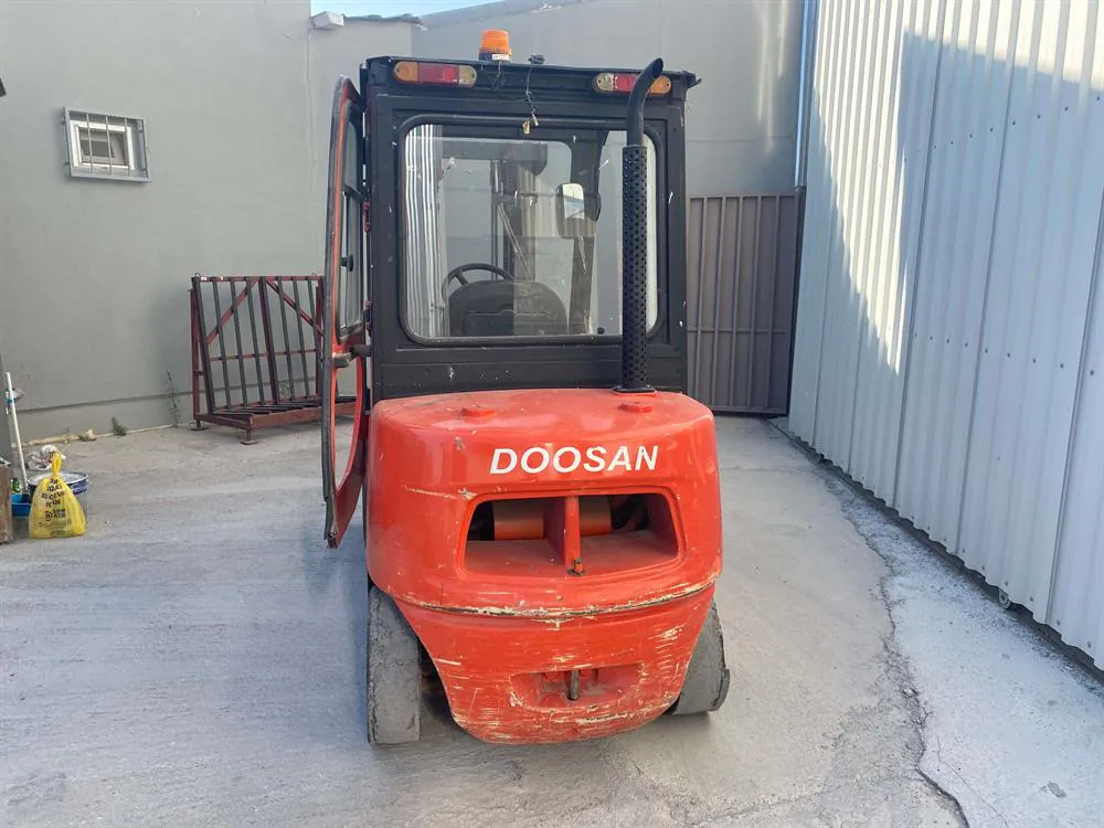 Doosan D305-3 Dizel Forklift (2010) — 8/12