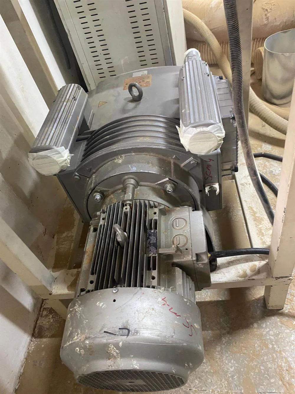 SCM Morbidelli Universal 4322 Düz Tabla CNC Makinesi (2017) — 16/17