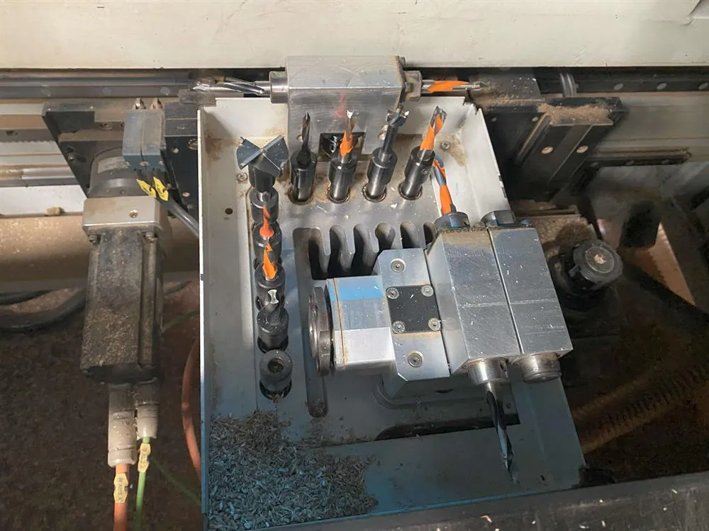 AES Sirius 950 M CNC Delik Makinesi (2017) — 3/9