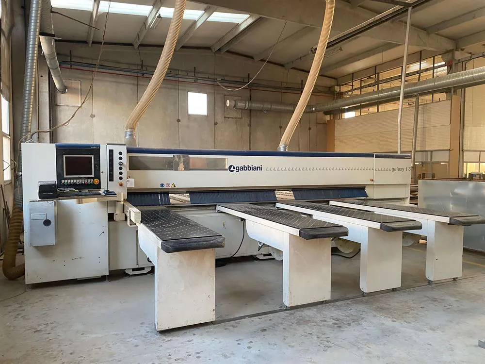 SCM Gabbiani Galaxy T3 130 Asansörlü Arkadan Yandan Yüklemeli Panel Ebatlama Makinesi (2012) — 2/14