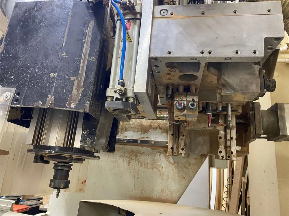 Busellato Jet 130 CNC İşleme Merkezi (2004) — 7/10