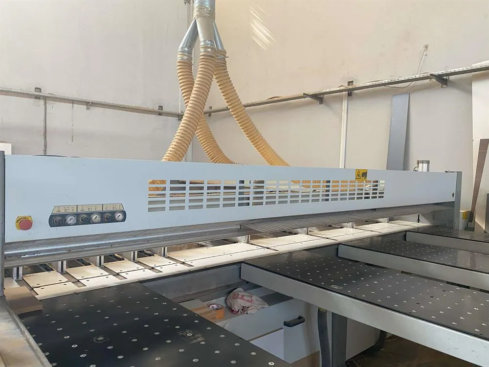 Biesse Selco Sektor 450 Önden Yüklemeli Panel Ebatlama Makinesi (2014) — 3/10