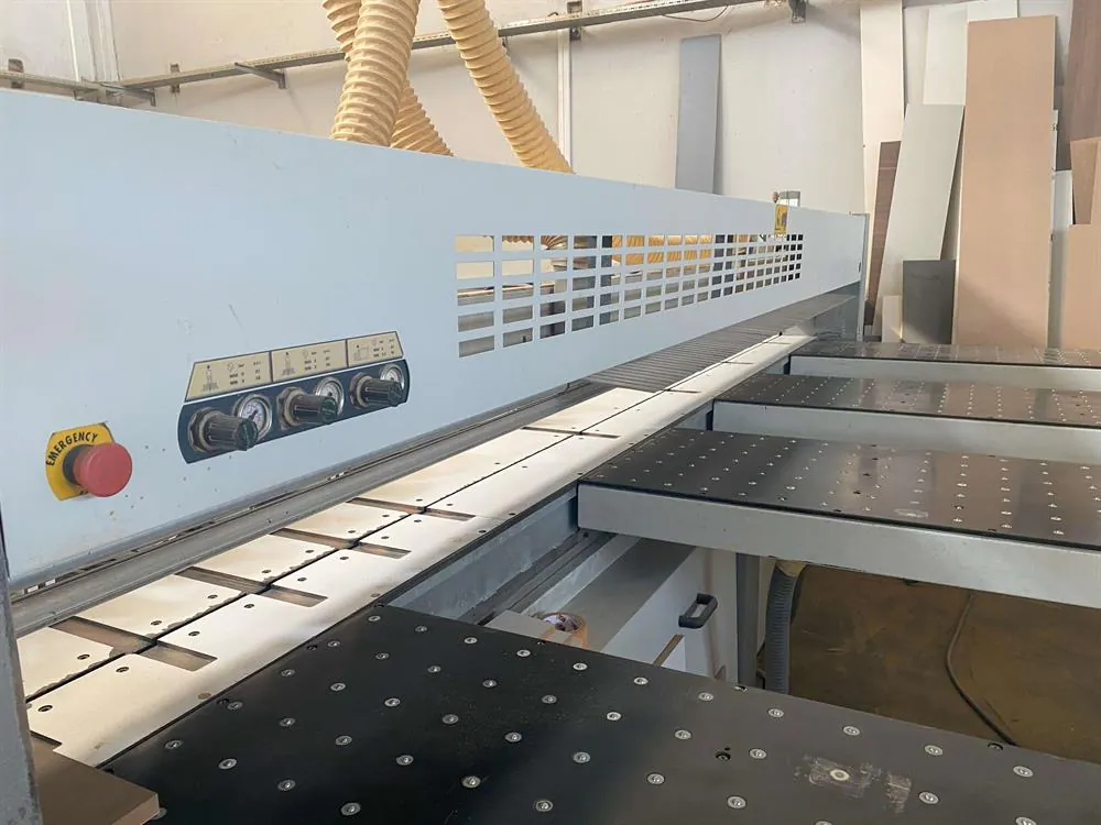 Biesse Selco Sektor 450 Önden Yüklemeli Panel Ebatlama Makinesi (2014) — 4/10