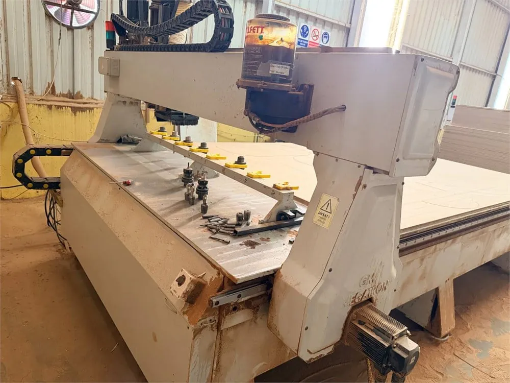 Megatron Cnc 2128 Flat Table CNC Machine (2016) — 4/7