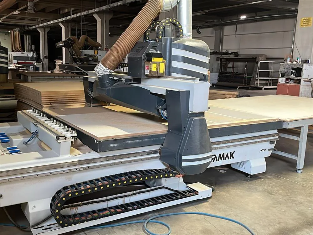 Elfemak Torro 2128 Süpürmeli CNC Nesting Makinesi (2017) — 4/9