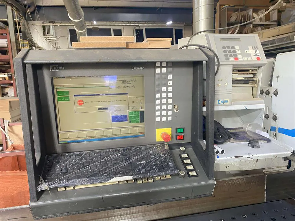 Homag Hpp 11 43/L Önden Yüklemeli Panel Ebatlama Makinesi (2000) — 9/9