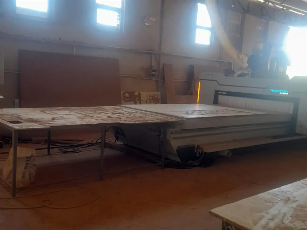AES Raptor Cabinet Ultra 2142 CNC Nesting Makinesi (2021) — 2/13
