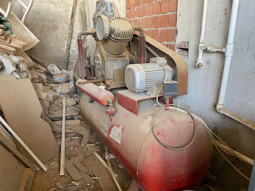 Aydın Trafo Piston Compressor (1999) — 3/7