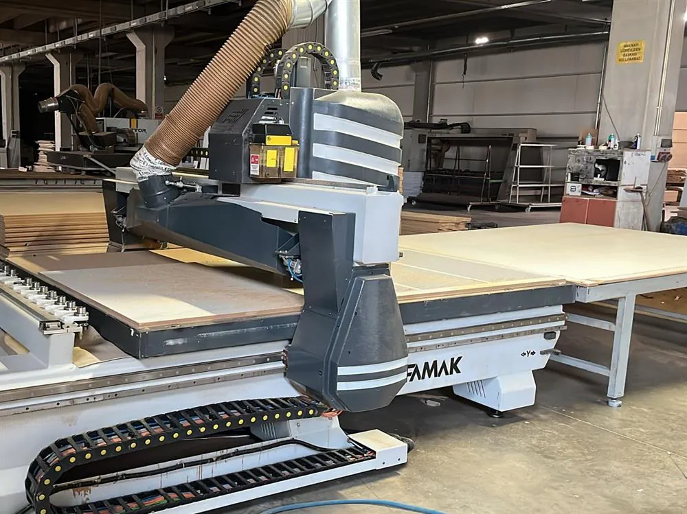 Elfemak Torro 2128 Süpürmeli CNC Nesting Makinesi (2017) — 2/9