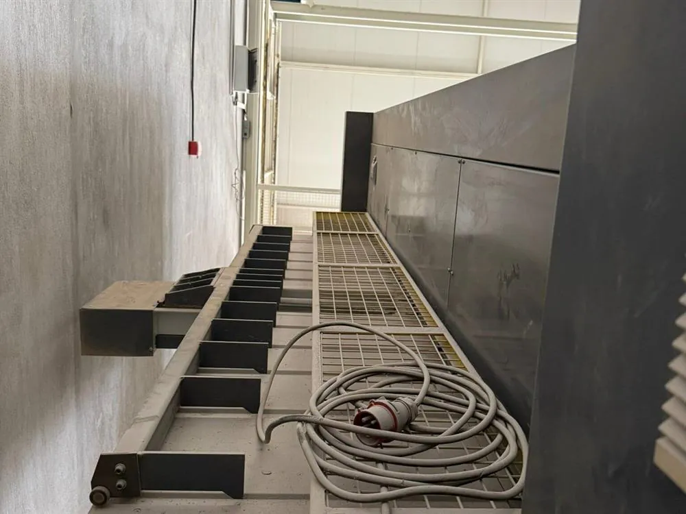 Fnt Makine KG 3100 Kaplama Kesim Makinesi (2013) — 5/6