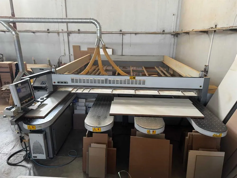 Biesse Selco Sektor 450 Önden Yüklemeli Panel Ebatlama Makinesi (2014) — 5/10