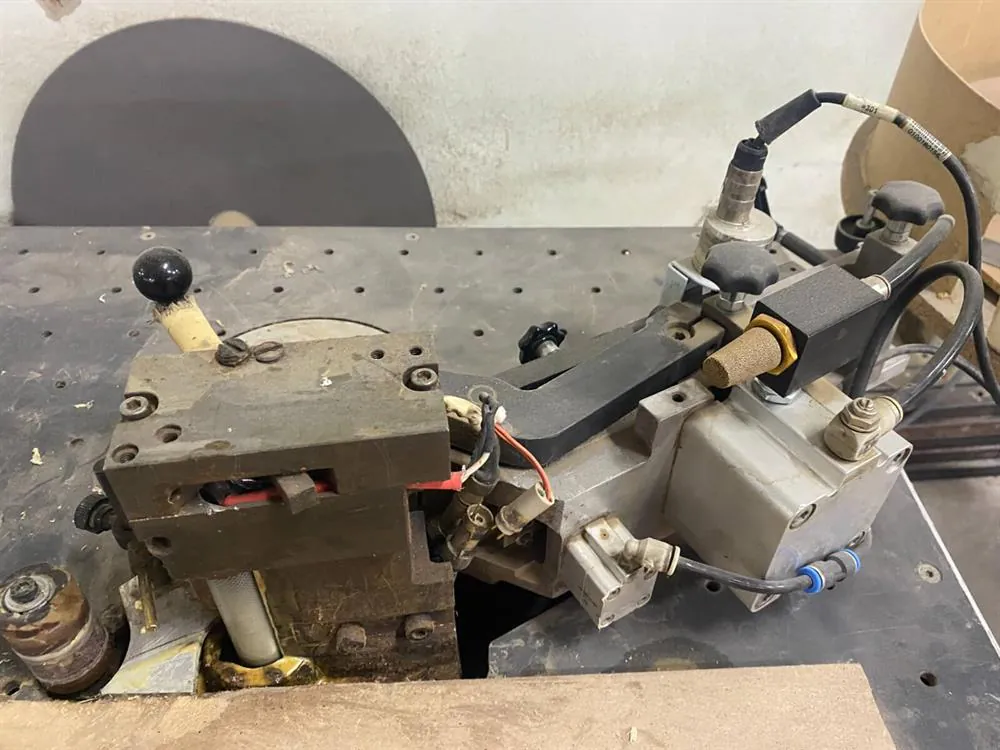 Brandt Optimat KTD 720 Eğri Kenar Bantlama Makinesi (2012) — 6/8