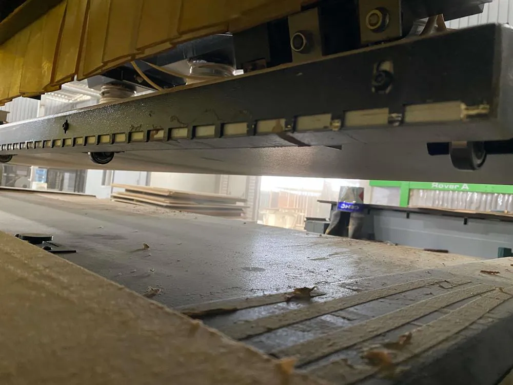 Aes Raptor 2142 Cabinet Vision Düz Tabla CNC Nesting Makinesi (2012) — 9/13