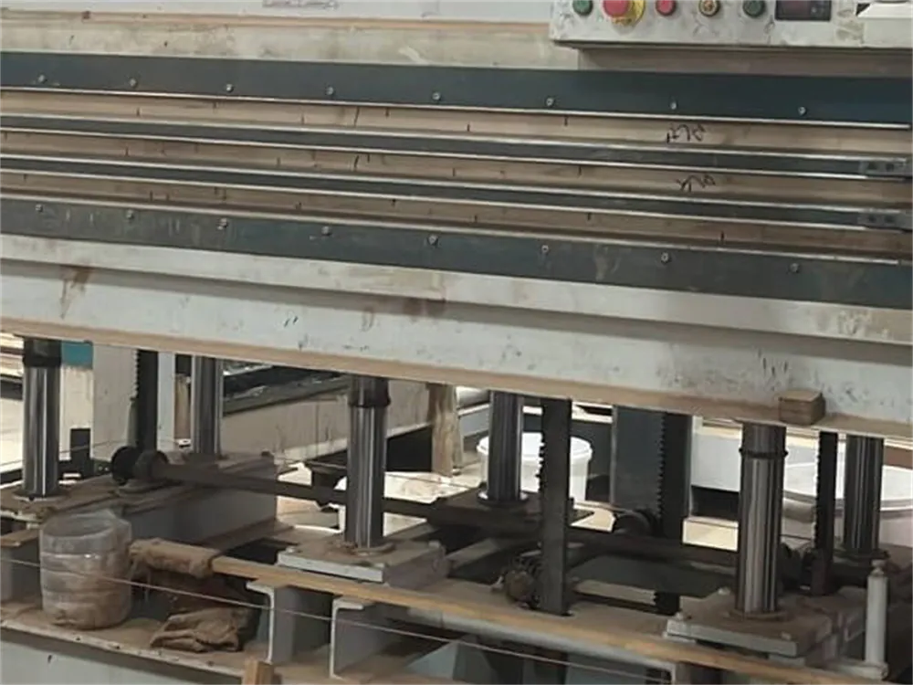 Ulubatli Usp 1122 Çok Katlı Kapı Presi (2020) — 3/4