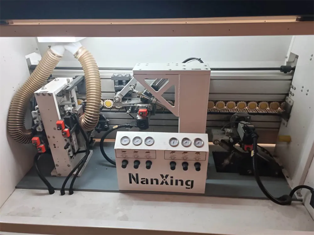 Nanxing NB8CHJ Kenar Bantlama Makinesi (2020) — 7/8