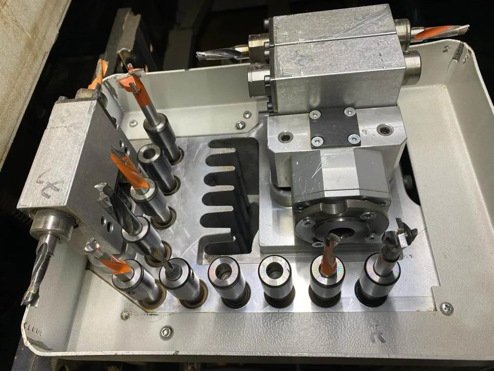 AES Sirius 950 M CNC Delik Makinesi (2017) — 13/15
