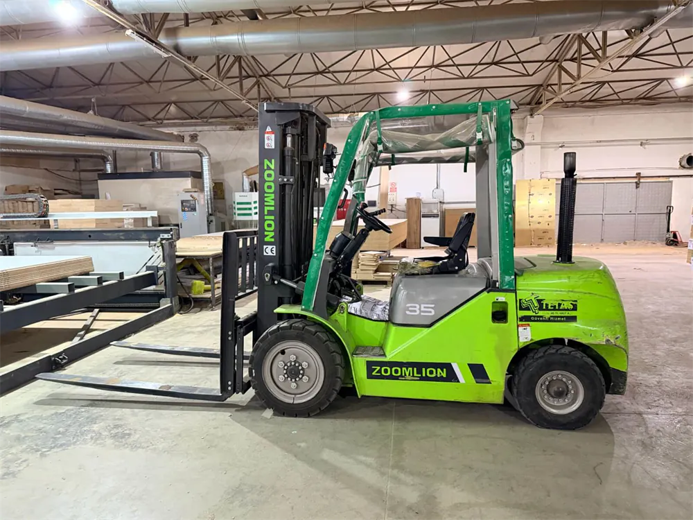 Zoomlion FD35 Forklift (2020) — 2/8