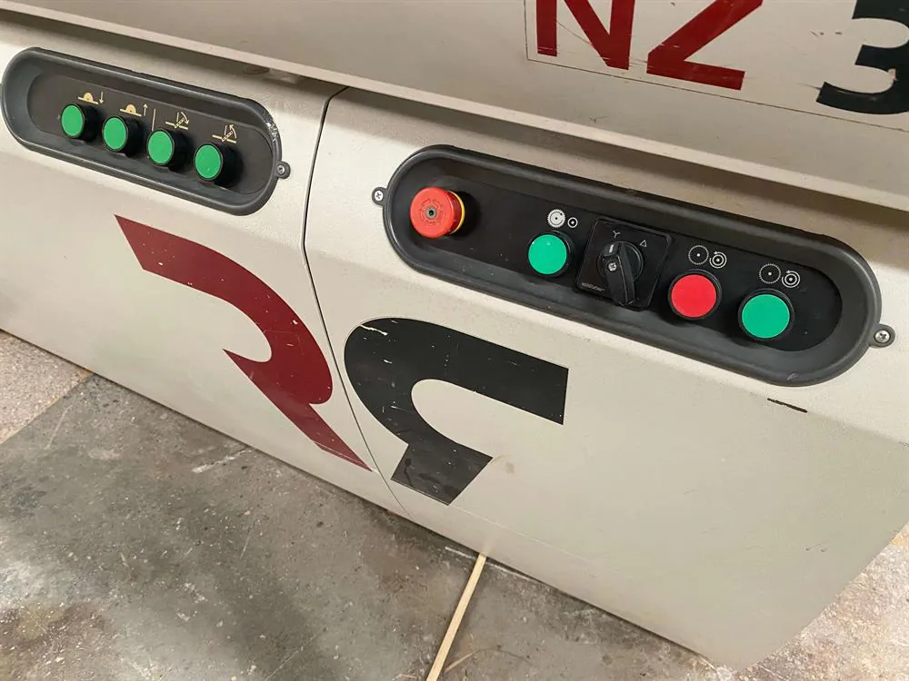 Robland Nz 3200 Çizicili Yatar Daire Testere Makinesi (2010) — 3/10