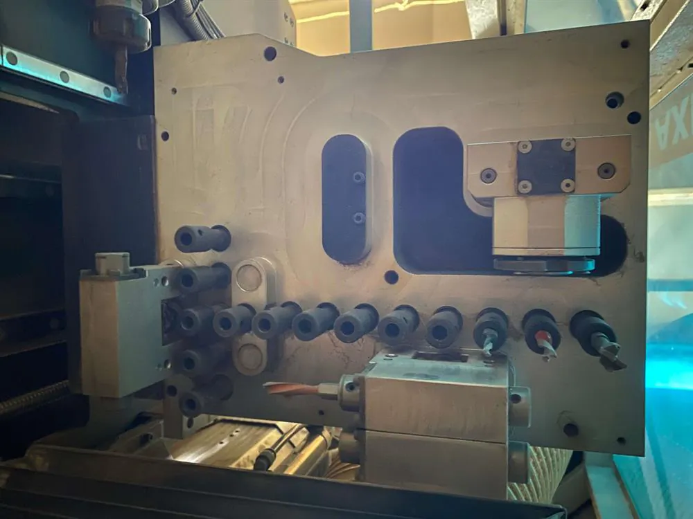 AES Master 1345 CNC Router (2013) — 9/12