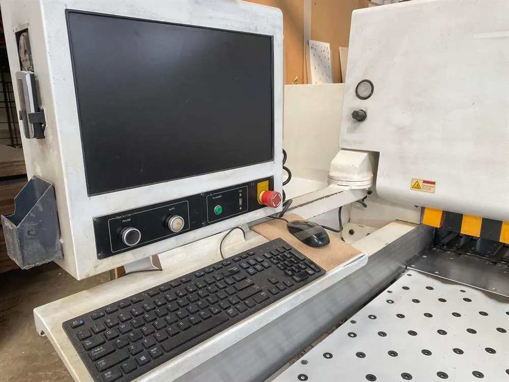 KDT Sawtech PR 38 Önden Yüklemeli Panel Ebatlama Makinesi (2014) — 4/7