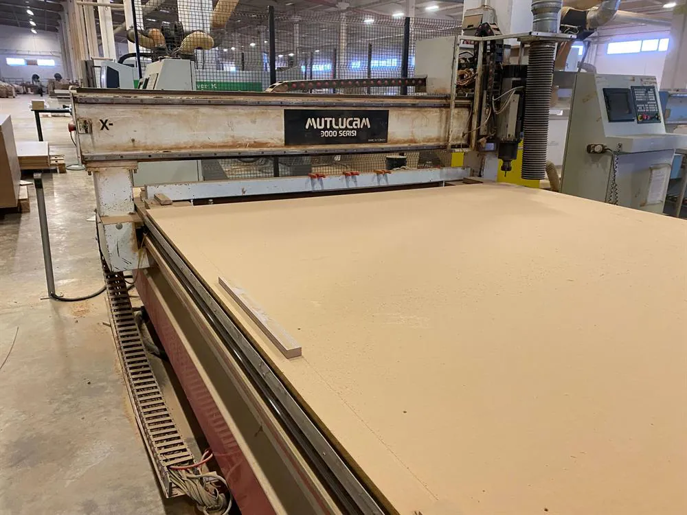 Mutlucam Makine 2128 Düz Tabla CNC Makinesi (2015) — 4/9