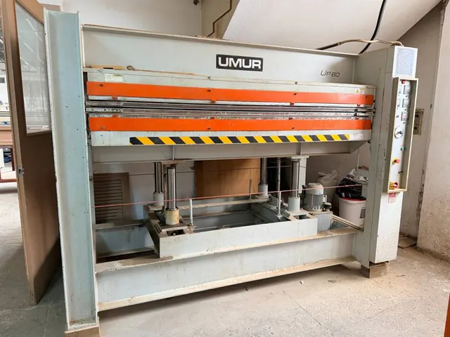 Umur Makine UP 60 Kapı Pres Makinesi (2004)