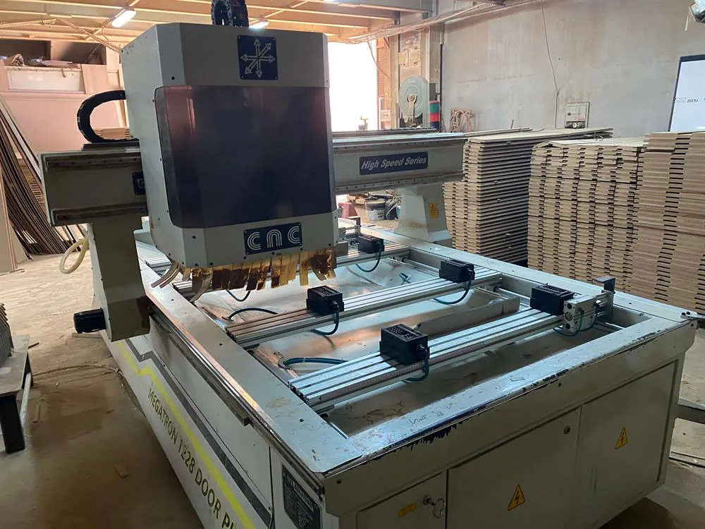 Megatron Megadoor 1228 Kapı CNC Makinesi (2014) — 6/14