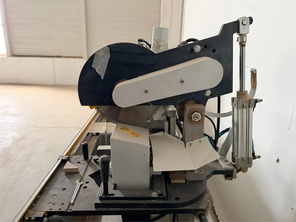 ÖZGENÇ WDE 300 Çift Gönye 45-90 Çift Testere Kesim Kavela Zıvana Makinesi (2019) — 4/8