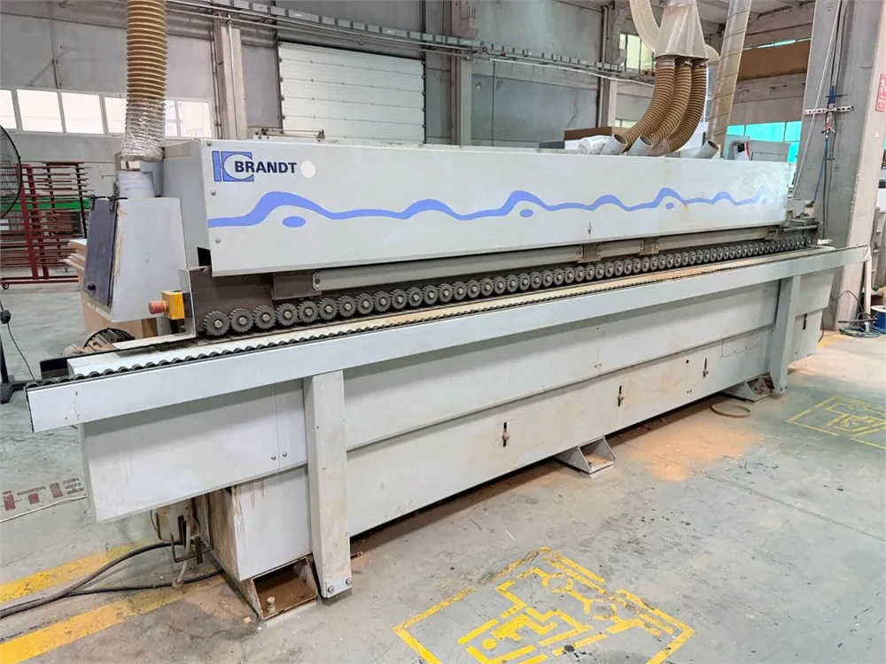 Brandt Ambition 1440 Kenar Bantlama Makinesi (2013) — 2/13