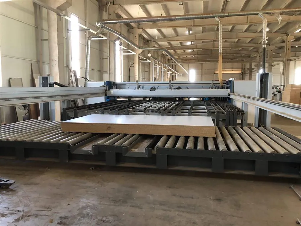 Homag Holzma Hpl 510/56/43 Asansörlü Panel Ebatlama Makinesi (2006) — 7/11