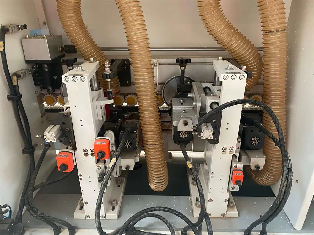 Nanxing NB875E Softforming Kenar Bantlama Makinesi (2022) — 17/23