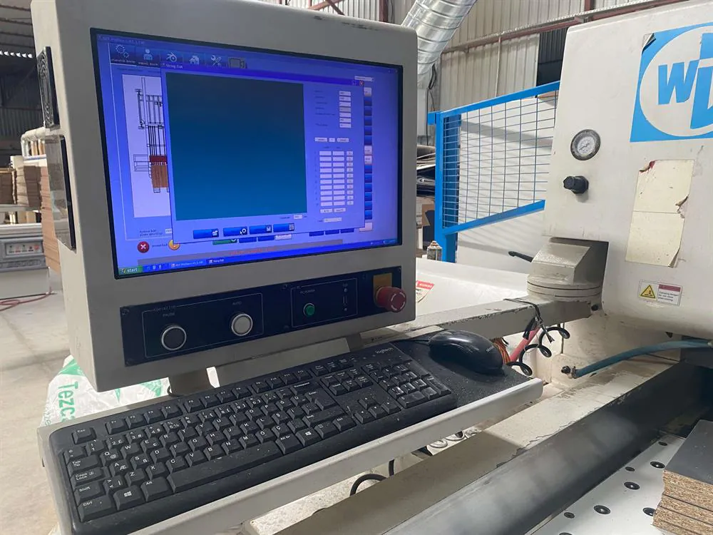 KDT Sawtech Ks Pro 38 L Yandan Yüklemeli Asansörlü Panel Ebatlama Makinesi (2014) — 4/9