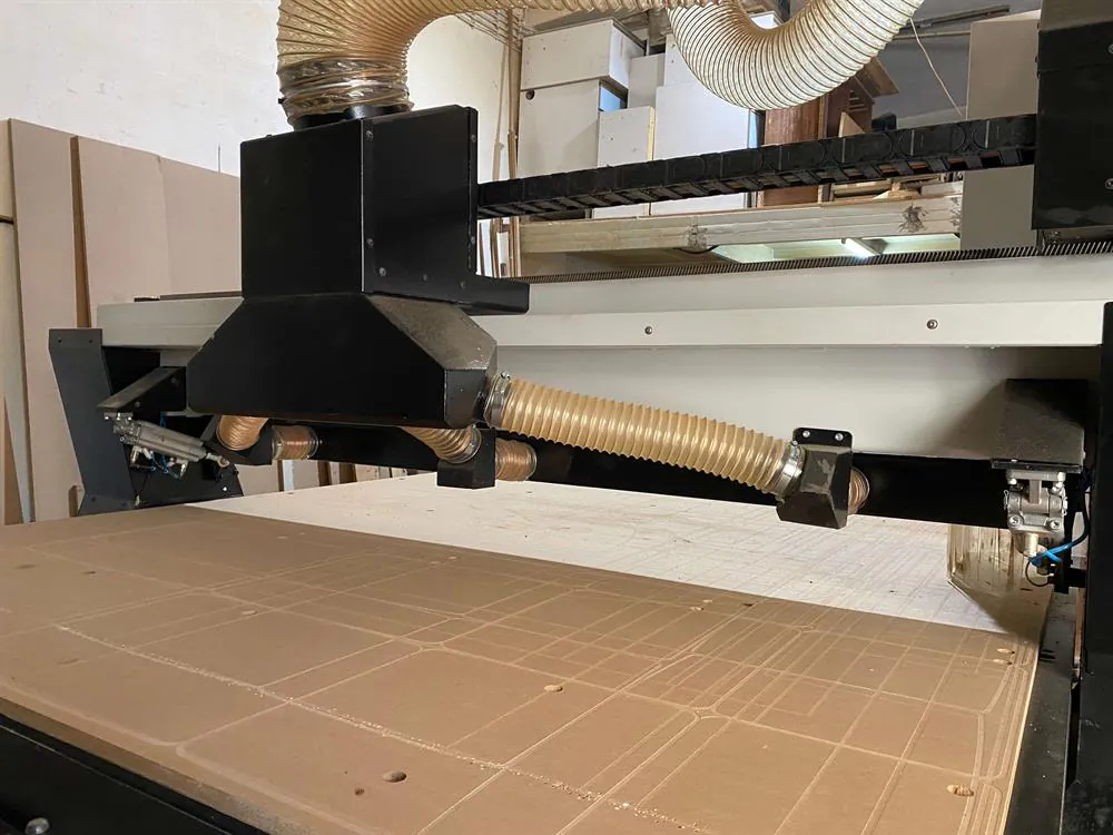 Elfamak Quadro 2137 Düz Tabla CNC Router (2023) — 12/18