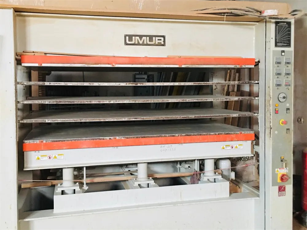 Umur Makine Upk 80/4 Katlı Kapı Pres Makinesi (2005) — 3/4