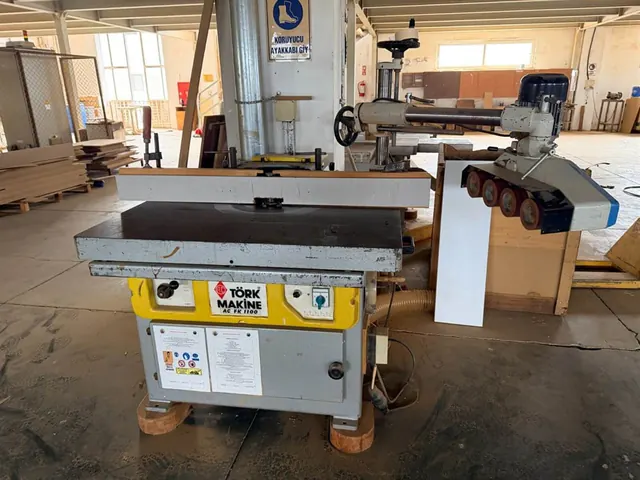 Törk Makine AC FK 1100 Dik Freze Makinesi (2000)