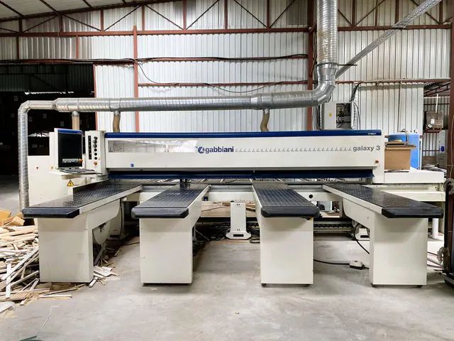 SCM Group Gabbiani Galaxy 3 110 Önden Yüklemeli Panel Ebatlama Makinesi (2015)