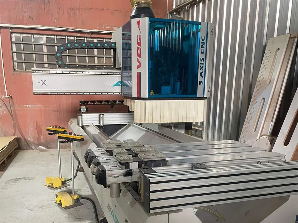 AES Vega 1332 CNC Router (2016) — 4/7