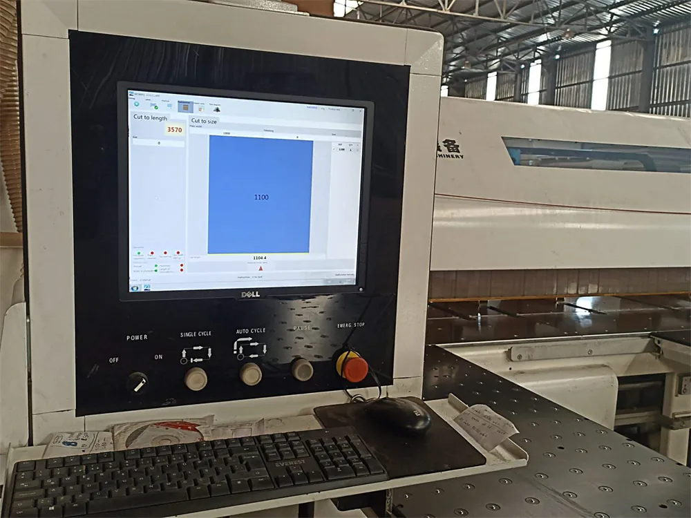 Nanxing Np 380 Fg Önden Yüklemeli Panel Ebatlama Makinesi (2021) — 4/4