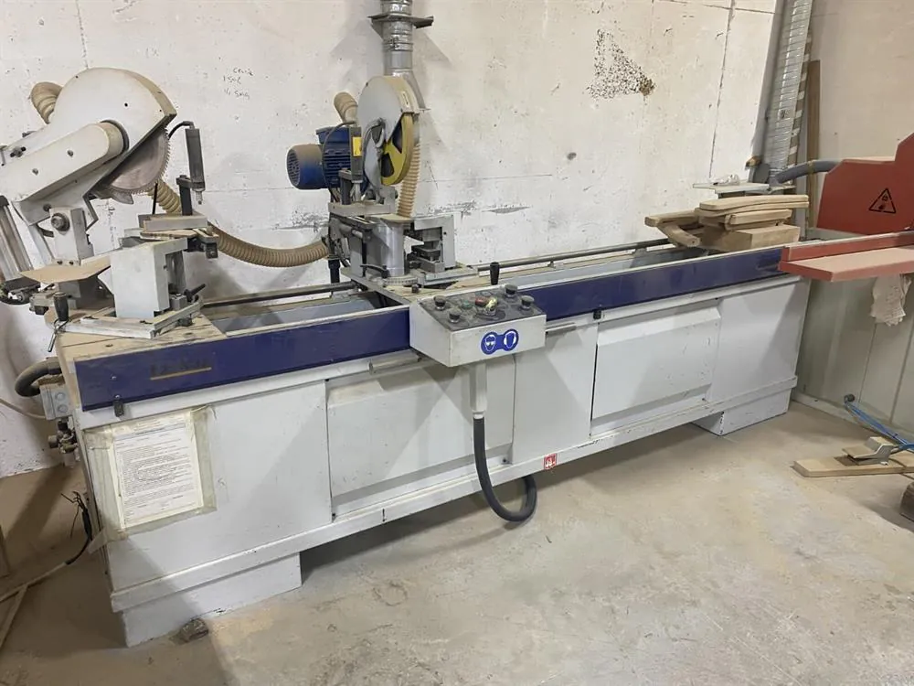 Toskar Woodmaster 300 Gönye ve Profil Kesim Makinesi (2014) — 2/6