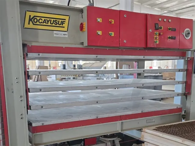 Kocayusuf Piton 3 Ara Katli 4 Kapilik Sıcak Pres (2021)