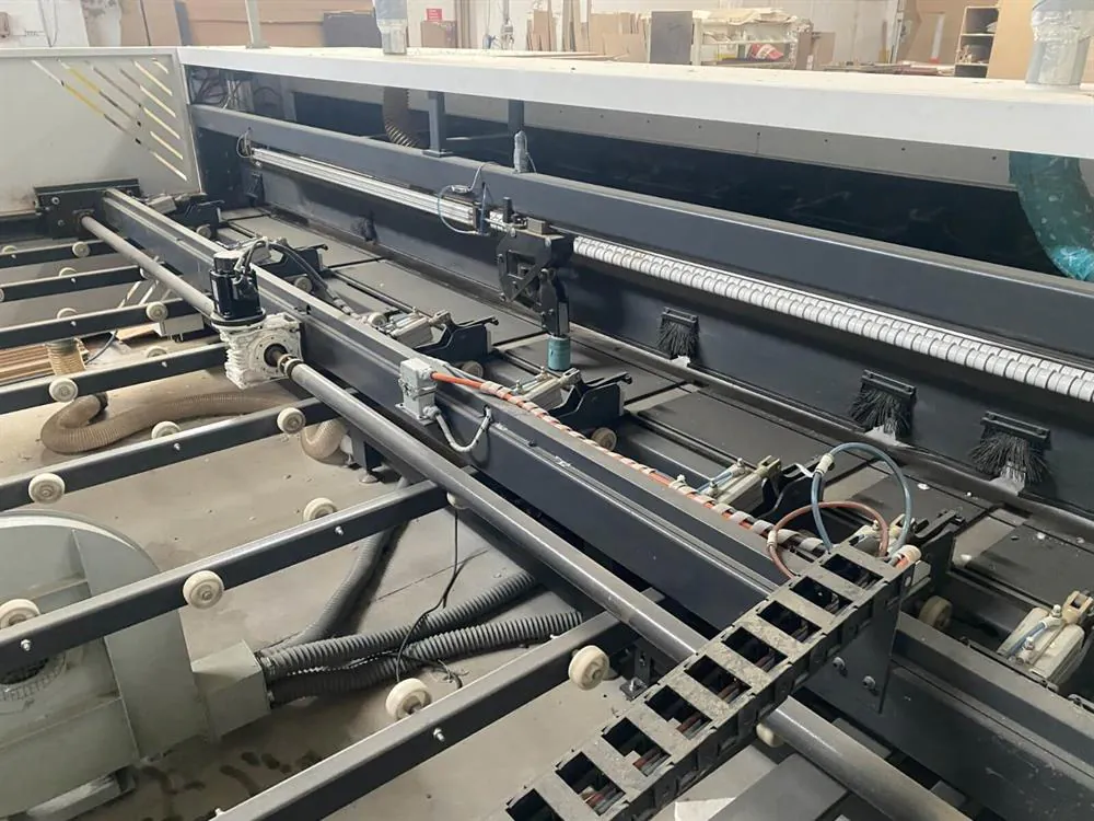 Törk Makine MP 70 RS Önden Yüklemeli Panel Ebatlama Makinesi (2021) — 6/7