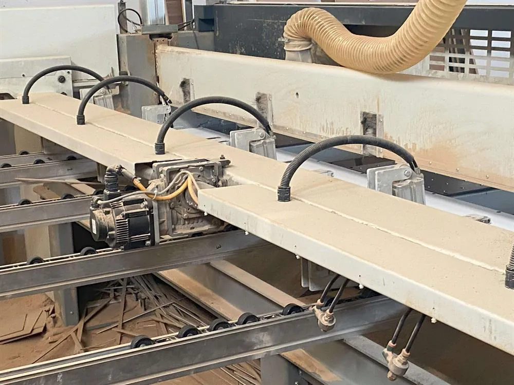 Biesse Selco Sektor 450 Önden Yüklemeli Panel Ebatlama Makinesi (2014) — 6/10