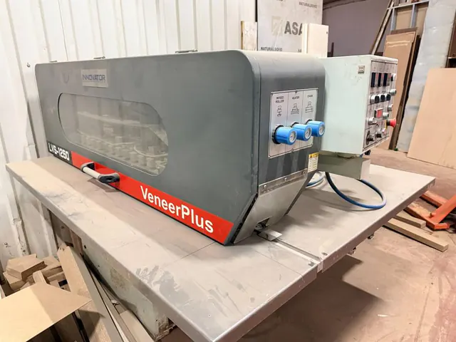 Innovator Veneer Plus Lvs 1250 Kaplama Yapıştırma Makinesi (2010)