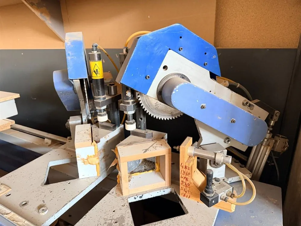 Toskar Woodmaster 200 Gönye ve Profil Kesim Makinesi — 4/5